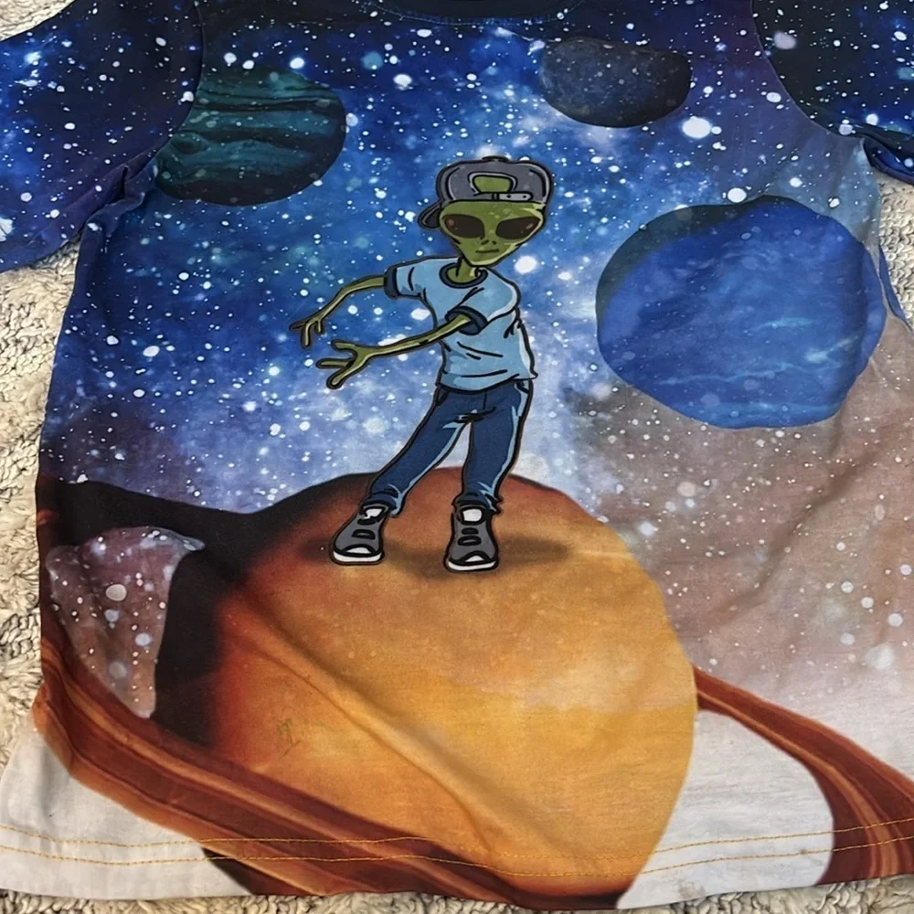 Wonder Nation boys medium Alien Short sleeve shirt- soft and comfortable